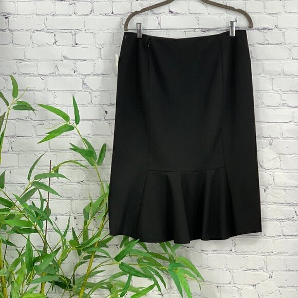 Lauren Ralph Lauren Black Skirt w/ Peplum Detail - Picture 2 of 5